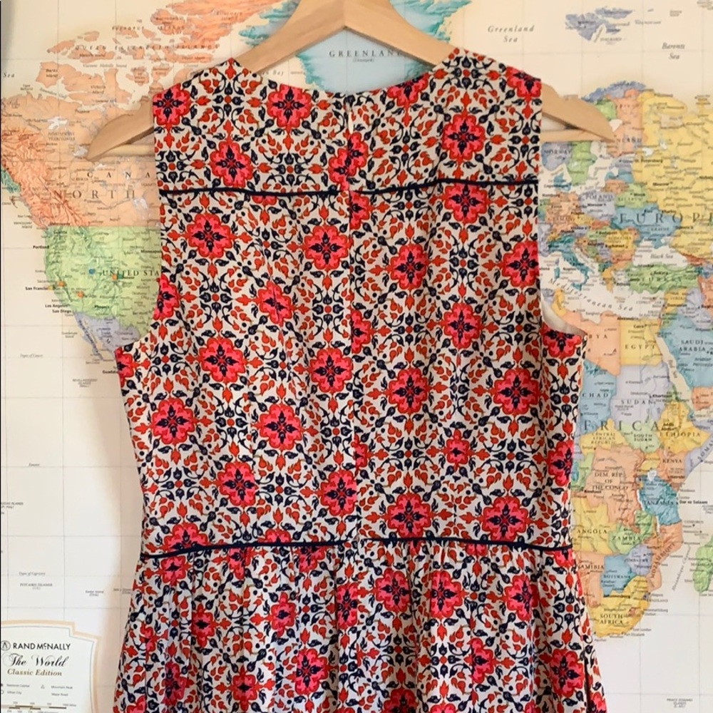 Jcrew Dress Classic Shape, Fun Pattern. - image 3